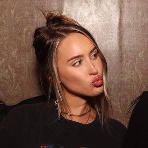 Meet your Posher, Kaija